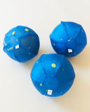 Load image into Gallery viewer, SARAH&#39;S SILKS Star Balloon Ball