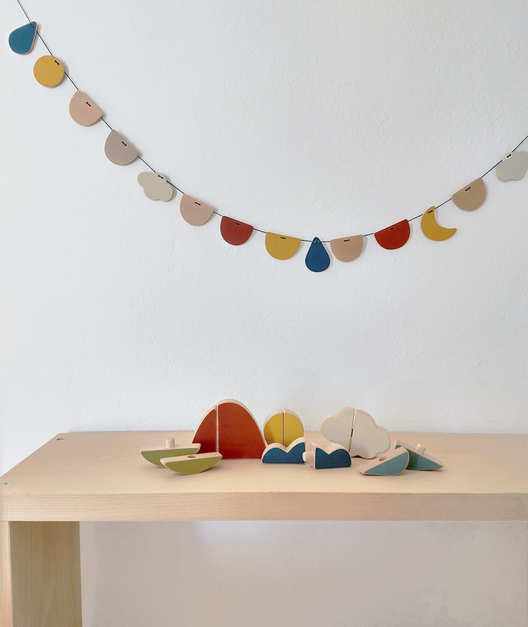 THE WANDERING WORKSHOP Sky DIY Garland