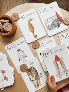 Around the World Phonics & Sounds Flashcards